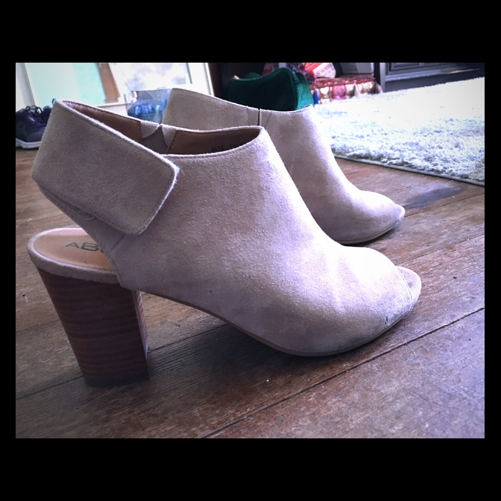 Peep toe suede heels/booties